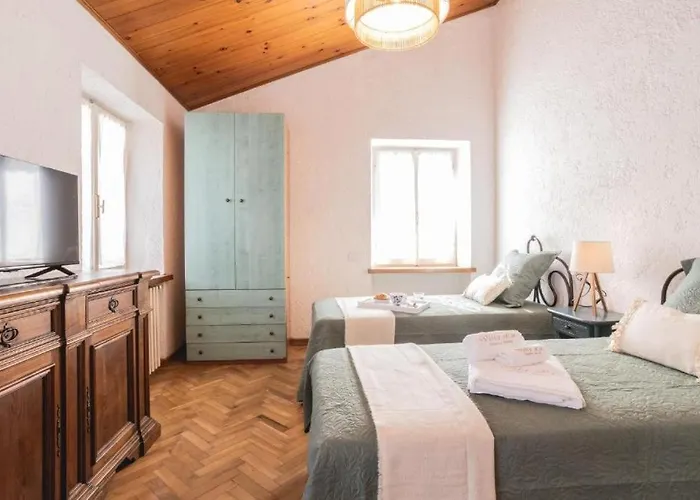 Napoleone A 10 Min Dal Mare Pesaro