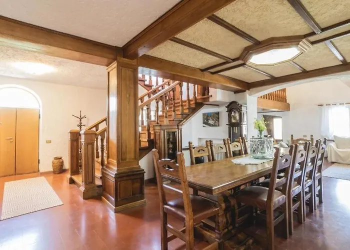 Napoleone A 10 Min Dal Mare Pesaro Willa